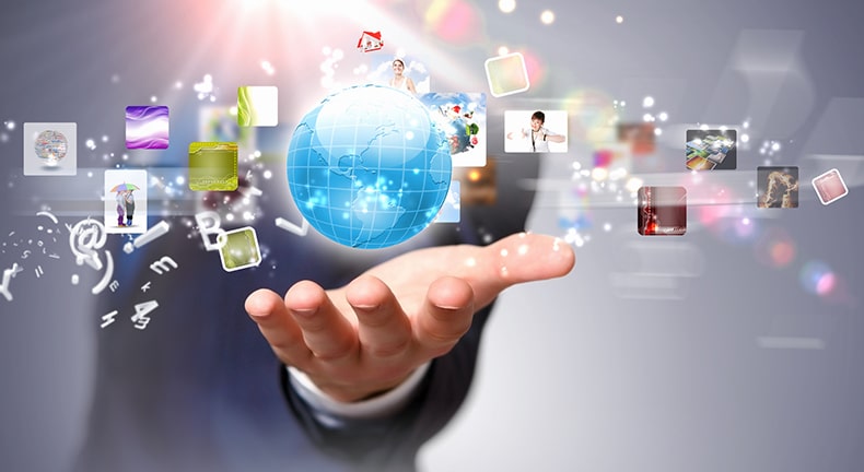 Hand mit Websymbolen Hand mit Websymbolen
